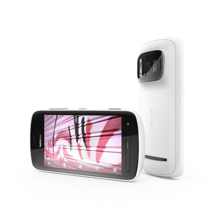 Nokia 808 PureView 02