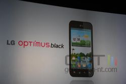 MWC conf LG Optimus 3D 01