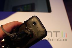 HTC Desire S 06