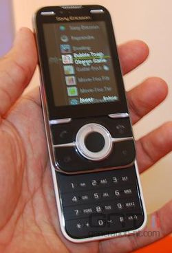Sony Ericsson Yari 02