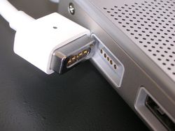 Apple MagSafe