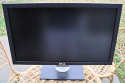 Dell UltraSharp U2711