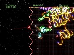 Geometry Wars Galaxies   4
