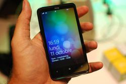 HTC HD7 02
