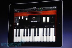 iPad 2 GarageBand 02