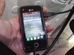 LG GM730 01