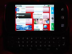 Motorola Dext Motoblur 04