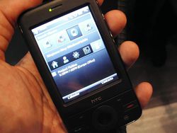 MWC 2008 HTC P3470 02