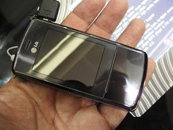 MWC 2008 LG KF510 01