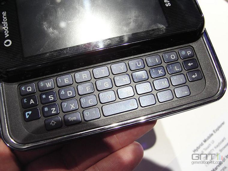 MWC 2008 Samsung F700 03