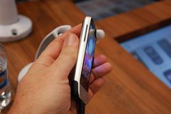 MWC HTC Legend 02