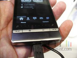 MWC HTC Touch Diamond 2 02