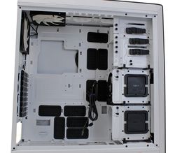 NZXT Switch 810 2