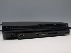 ps3-slim-base-usb-sd-ms-4_00FA000000662291.jpg