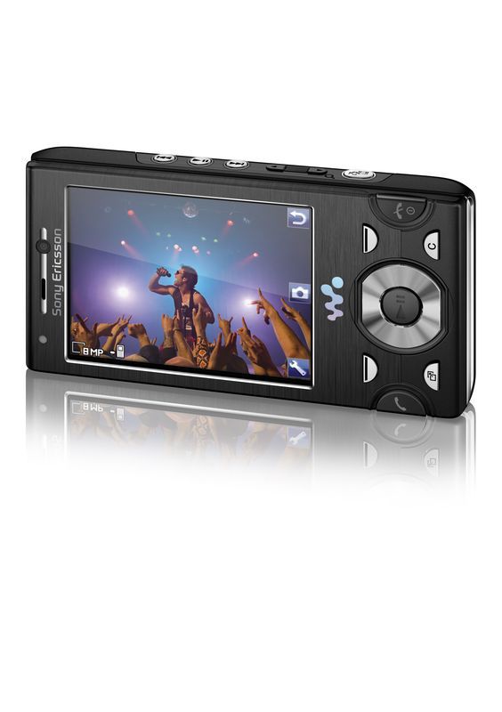 Sony Ericsson W995 4