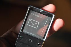 Sony Ericsson Xperia Pureness 18